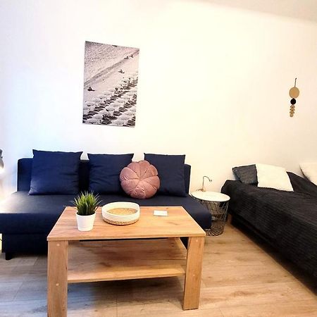 Great Life - Apartment Next To Metro Station 华沙 外观 照片
